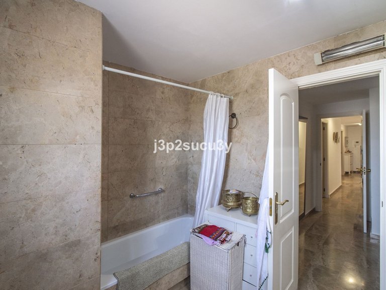 Apartment for Sale in Marbella, Malaga 18