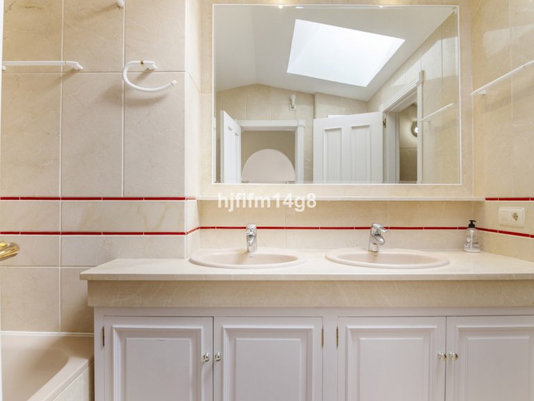 Apartment for Sale in Nueva Andalucía, Malaga 12