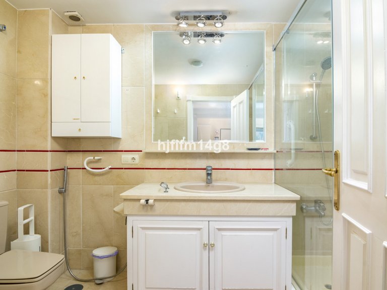 Apartment for Sale in Nueva Andalucía, Malaga 17