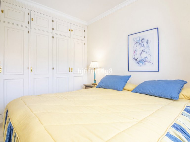 Apartment for Sale in Nueva Andalucía, Malaga 20