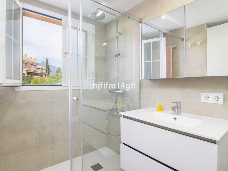 Apartment for Sale in Nueva Andalucía, Malaga 21