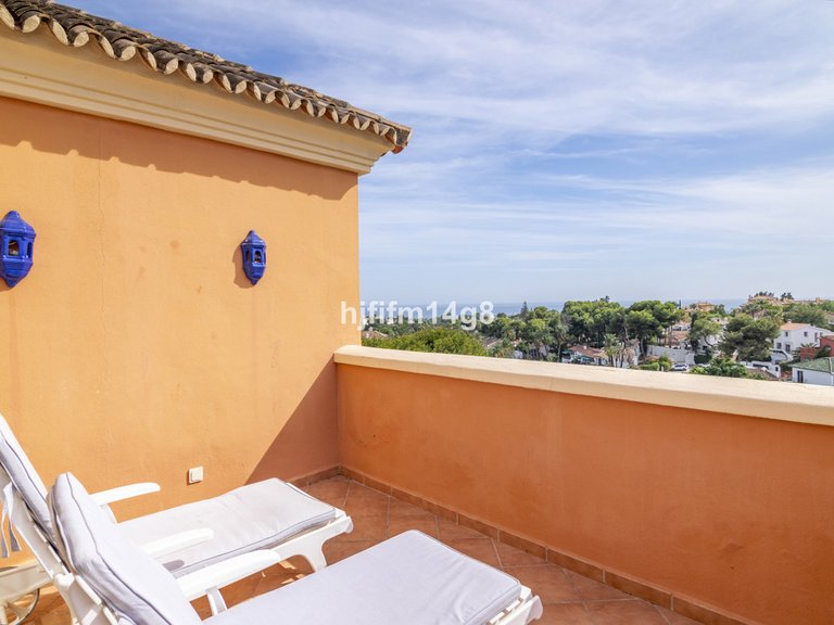 Apartment for Sale in Nueva Andalucía, Malaga 22