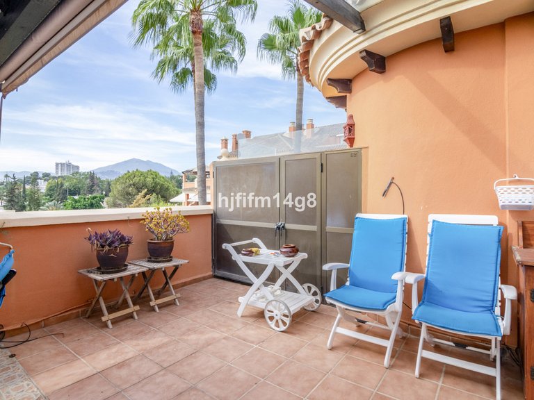 Apartment for Sale in Nueva Andalucía, Malaga 24