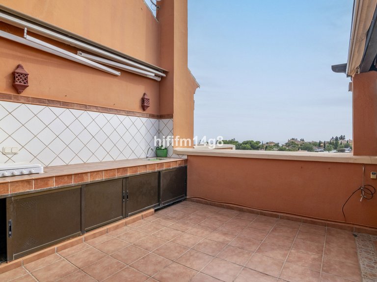 Apartment for Sale in Nueva Andalucía, Malaga 25