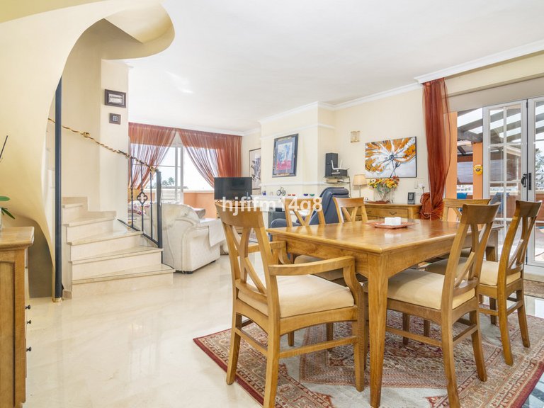 Apartment for Sale in Nueva Andalucía, Malaga 5