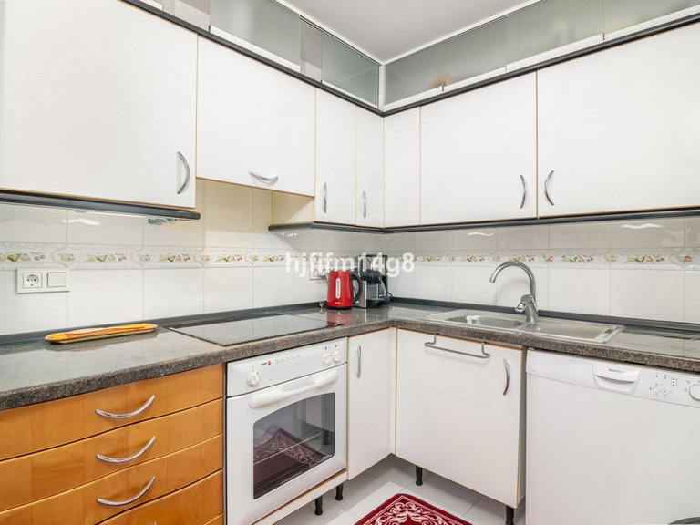 Apartment for Sale in Nueva Andalucía, Malaga 8