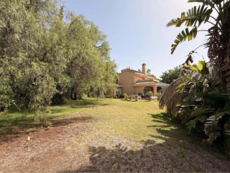 Villa for Sale in Elviria, Malaga 21