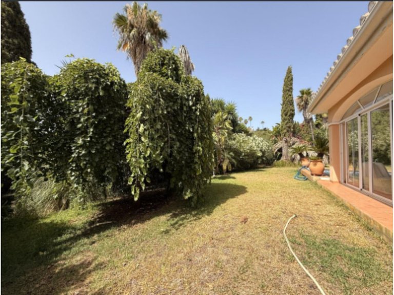 Villa for Sale in Elviria, Malaga 22