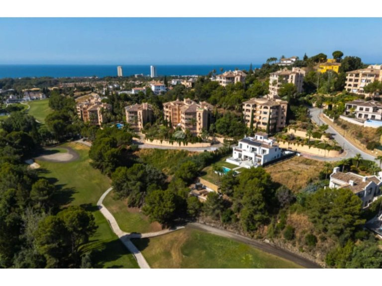 Villa for Sale in Elviria, Malaga 30