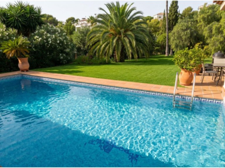 Villa for Sale in Elviria, Malaga 4