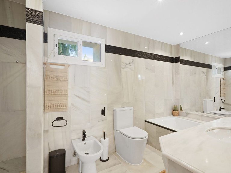 Apartment for Sale in Reserva De Marbella, Malaga 19