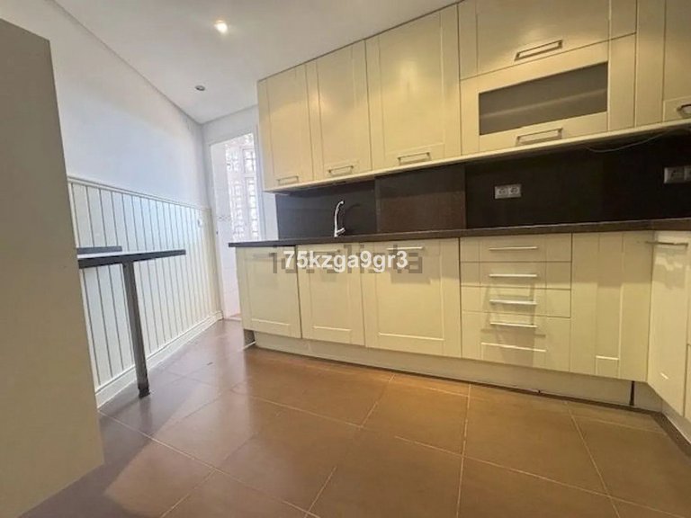 Apartment for Sale in Arroyo De La Miel, Malaga 16