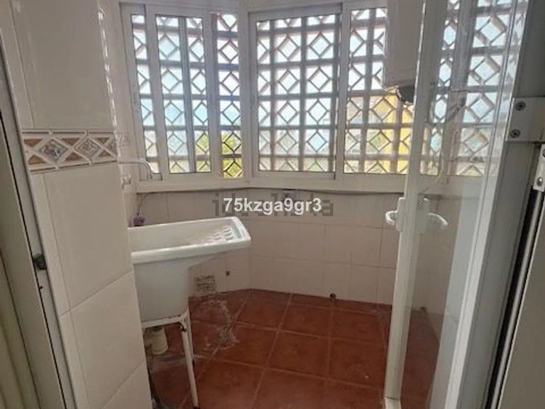 Apartment for Sale in Arroyo De La Miel, Malaga 17