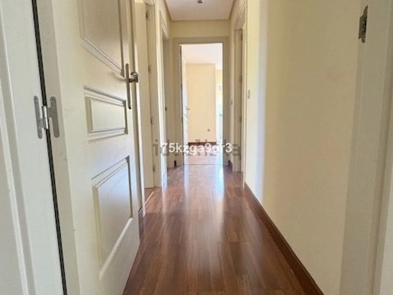Apartment for Sale in Arroyo De La Miel, Malaga 18