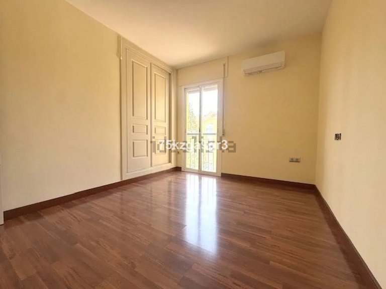 Apartment for Sale in Arroyo De La Miel, Malaga 21