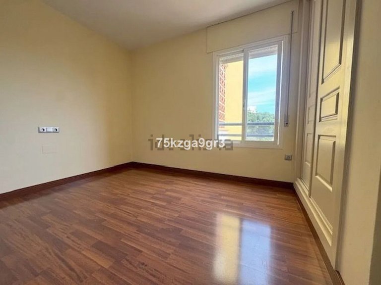Apartment for Sale in Arroyo De La Miel, Malaga 23