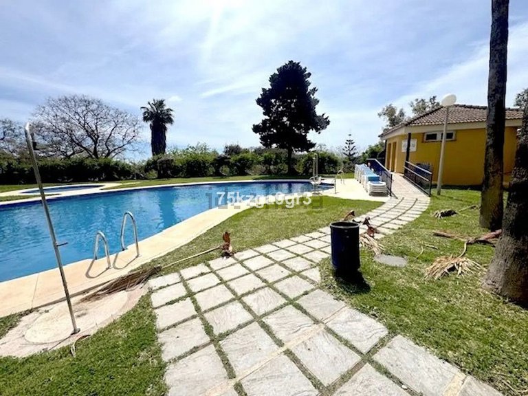 Apartment for Sale in Arroyo De La Miel, Malaga 25