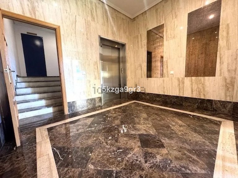 Apartment for Sale in Arroyo De La Miel, Malaga 32