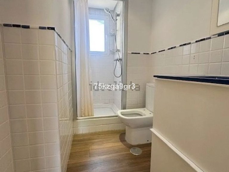 Apartment for Sale in Arroyo De La Miel, Malaga 8