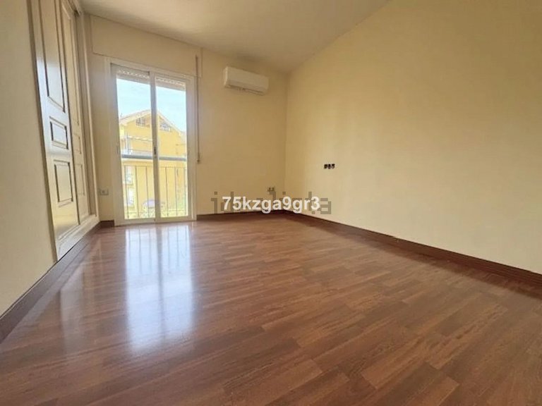 Apartment for Sale in Arroyo De La Miel, Malaga 9