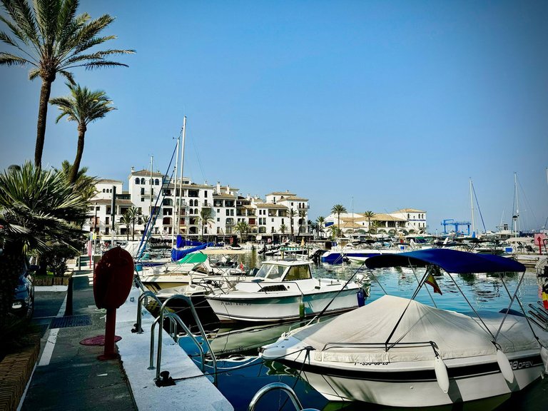 Apartment for Sale in La Duquesa, Malaga 1