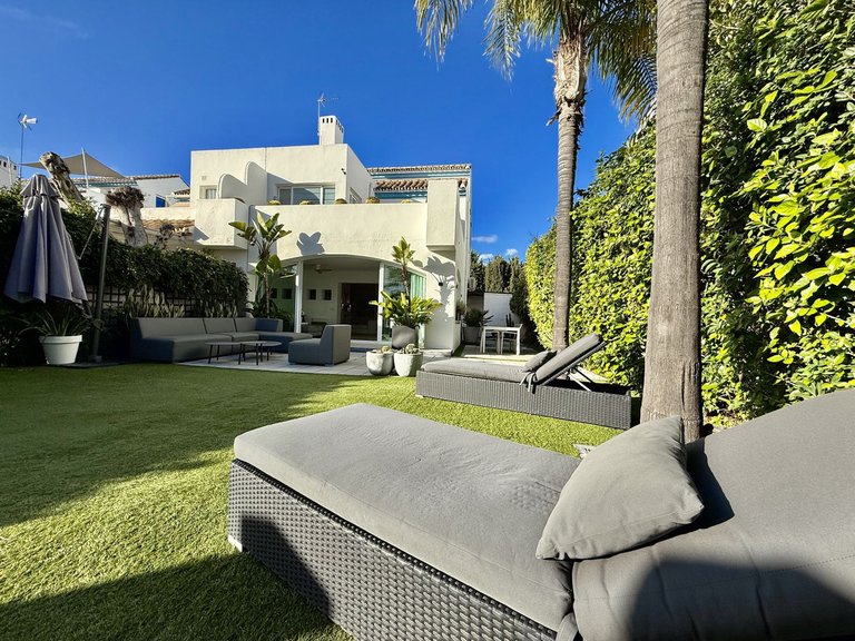 Villa for Sale in Guadalmina Baja, Malaga 7
