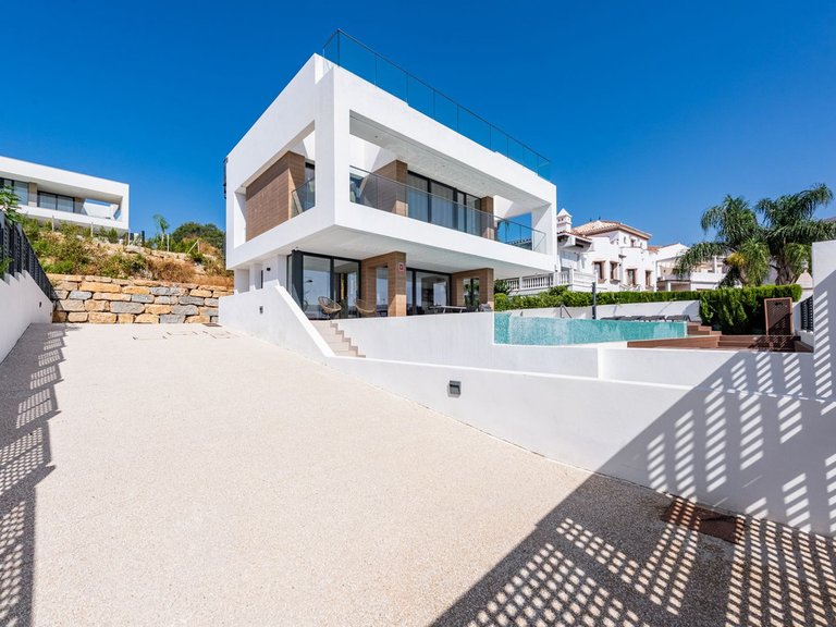 Villa for Sale in Estepona, Malaga 33