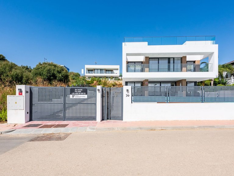 Villa for Sale in Estepona, Malaga 35