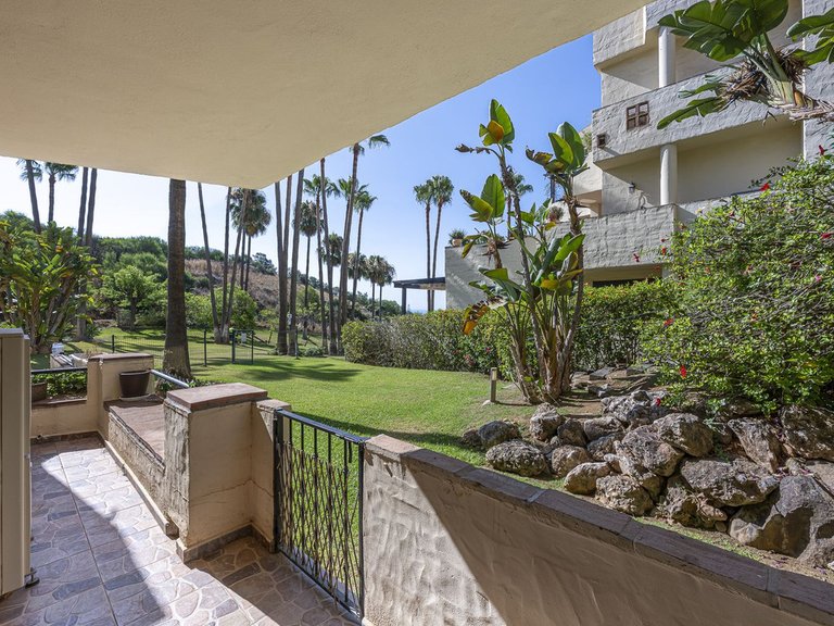 Apartment for Sale in The Golden Mile, Malaga 27