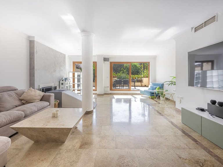 Apartment for Sale in The Golden Mile, Malaga 3