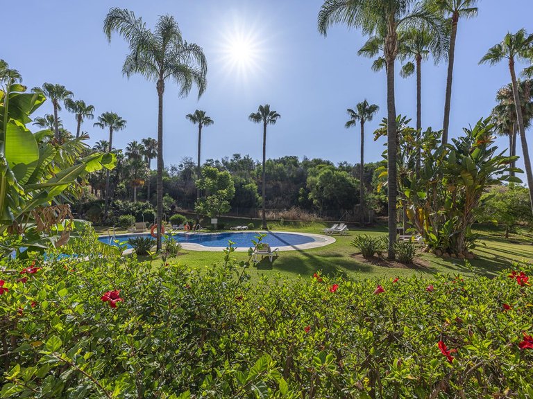 Apartment for Sale in The Golden Mile, Malaga 31