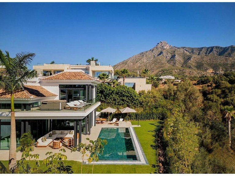 Villa for Sale in Marbella, Malaga 27