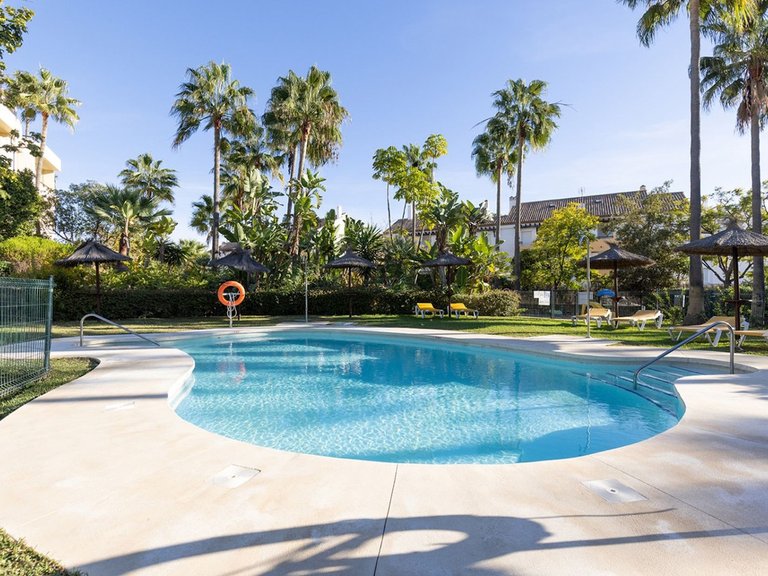 Penthouse for Sale in Bahía De Marbella, Malaga 1
