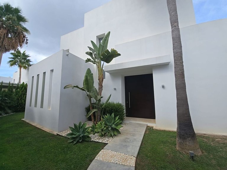 Villa for Sale in Río Real, Malaga 23
