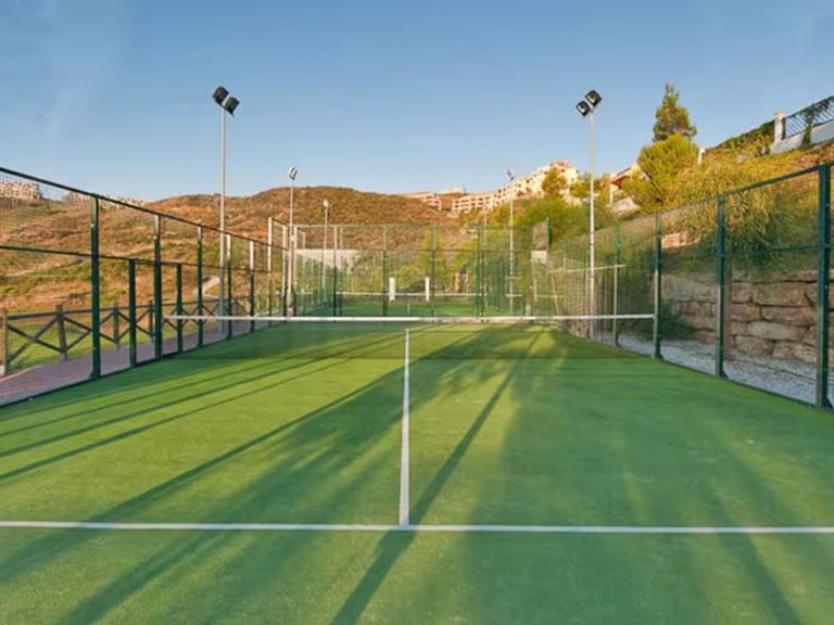Apartment for Sale in Calanova Golf, Malaga 14