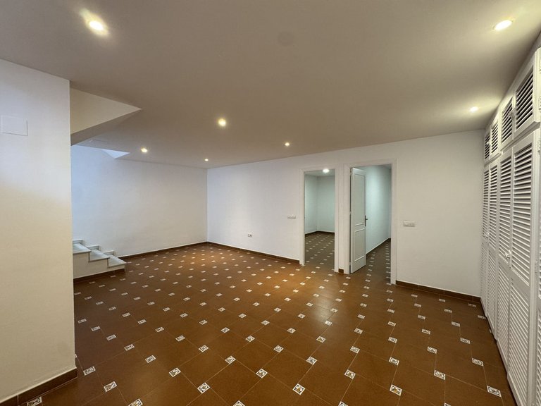 Villa for Sale in Marbella, Malaga 16