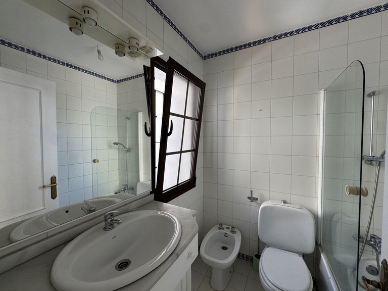 Villa for Sale in Marbella, Malaga 25