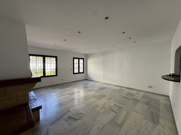 Villa for Sale in Marbella, Malaga 7