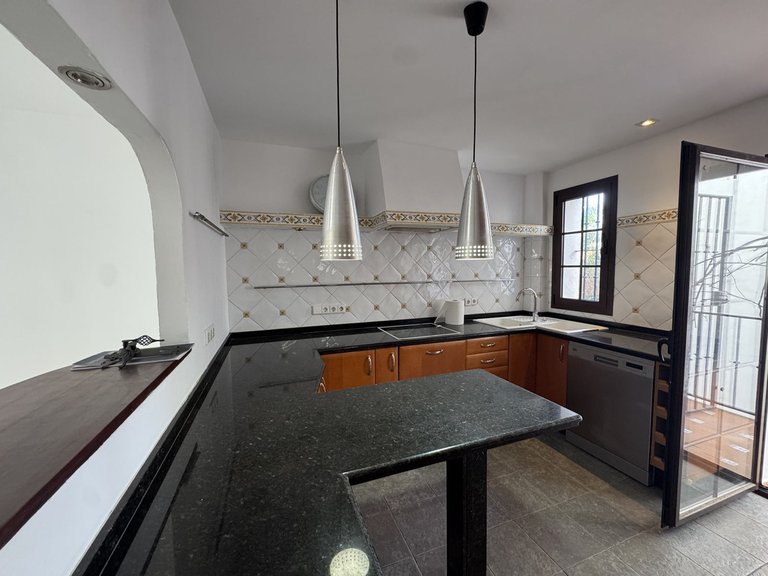 Villa for Sale in Marbella, Malaga 8