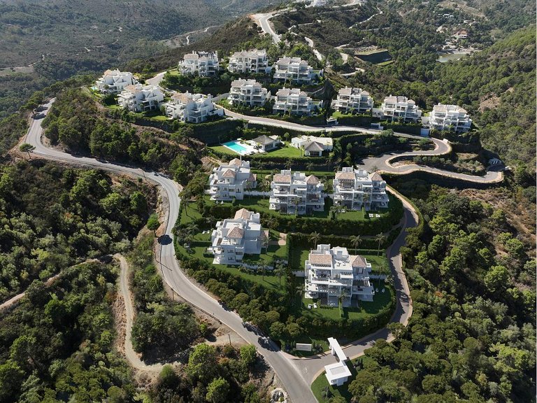 Penthouse for Sale in Benahavís, Malaga 14