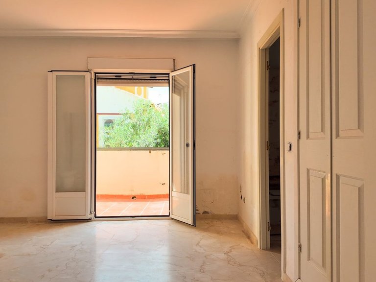 Villa for Sale in San Pedro De Alcántara, Malaga 4