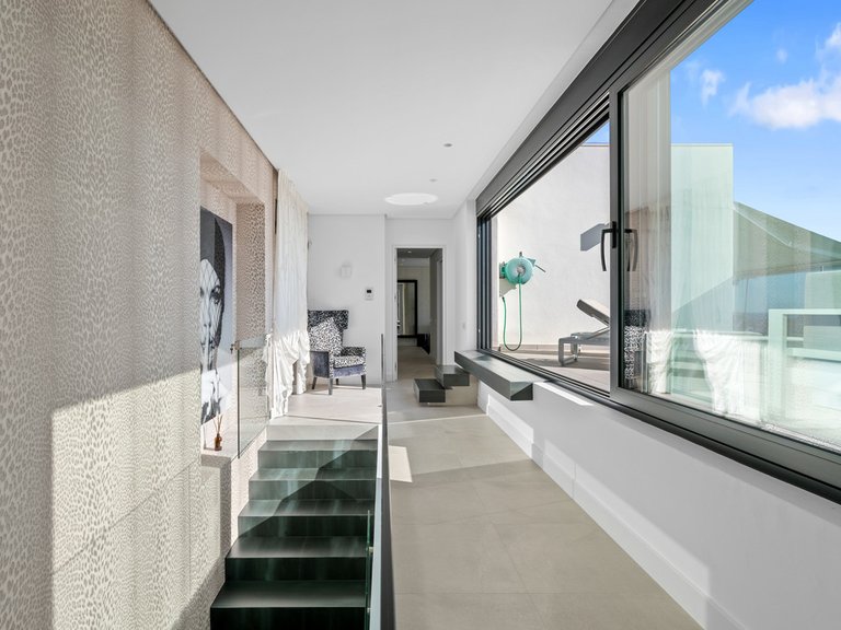 Villa for Sale in Los Monteros, Malaga 38