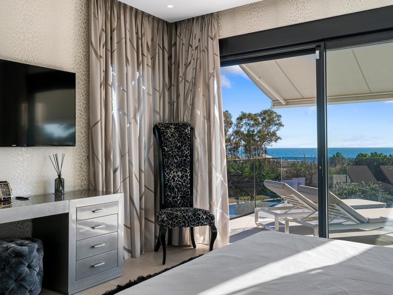 Villa for Sale in Los Monteros, Malaga 47