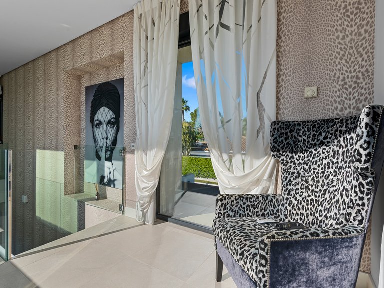 Villa for Sale in Los Monteros, Malaga 49
