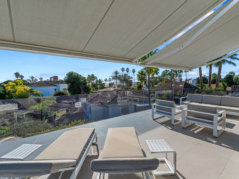 Villa for Sale in Los Monteros, Malaga 50