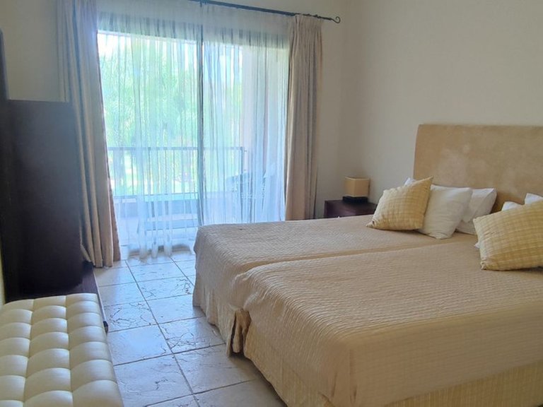 Apartment for Sale in Atalaya, Malaga 25