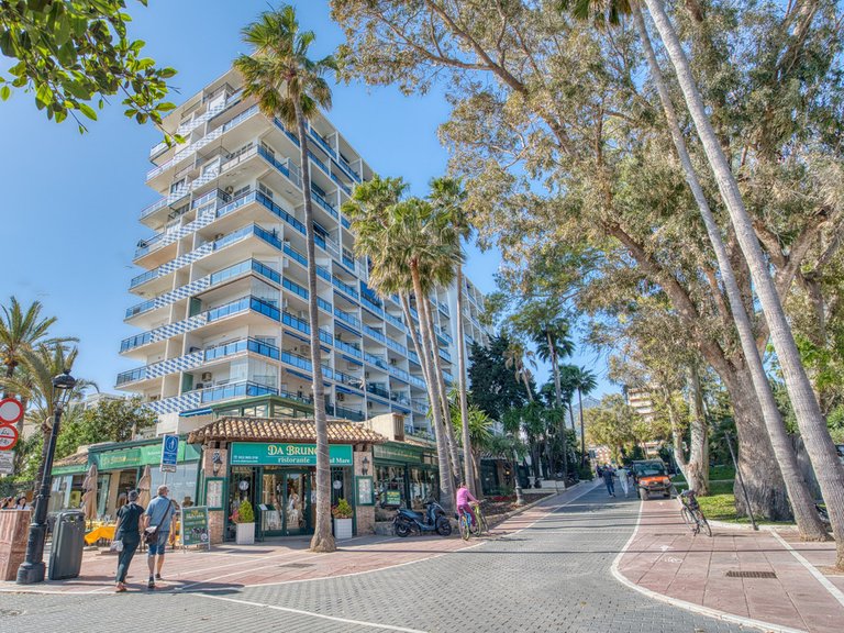 Apartment for Sale in Marbella, Malaga 10