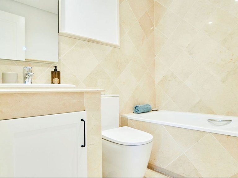 Apartment for Sale in Nueva Andalucía, Malaga 24
