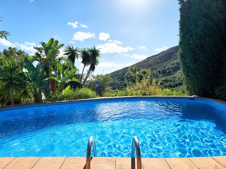 Villa for Sale in Estepona, Malaga 26