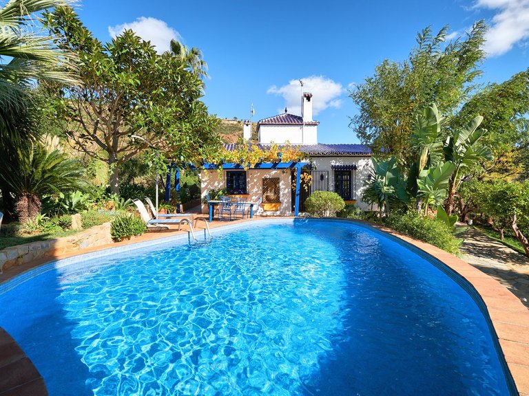 Villa for Sale in Estepona, Malaga 27